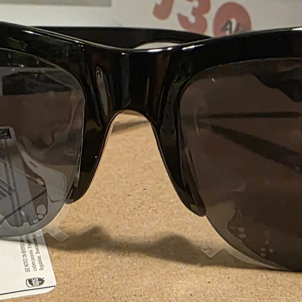 BRAND NEW- Black Bluetooth Smart Sunglasses